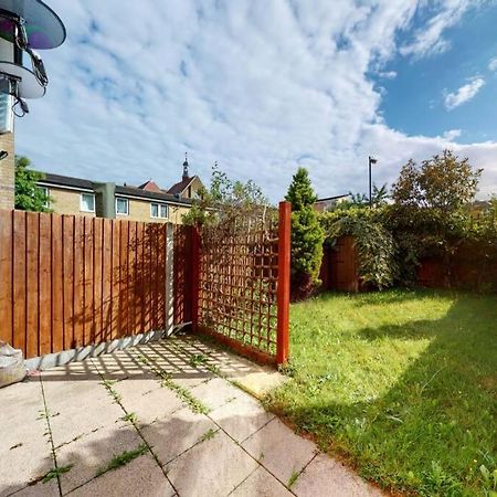 Super 2 Bed House With Privategarden London Exterior photo